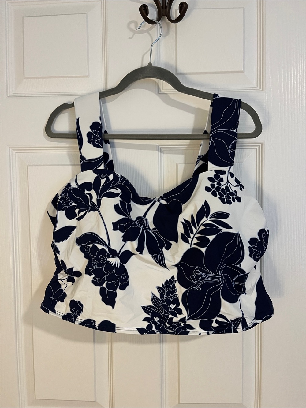 Lands' End Navy and White Floral Long Midkini Top 22